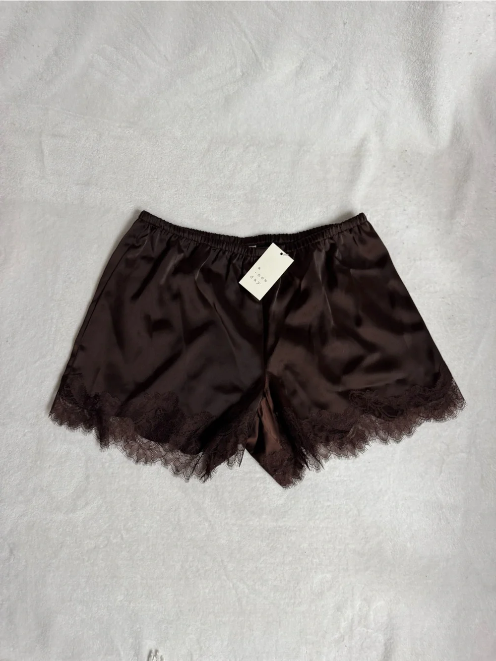 A New Day Pull-On Lace Trim Shorts - size medium